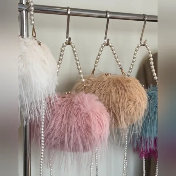 NWT Hot Pink Super Fluffy Faux Fur Double Pearl Chain Cross Body Clutch Handbag - Picture 11 of 11